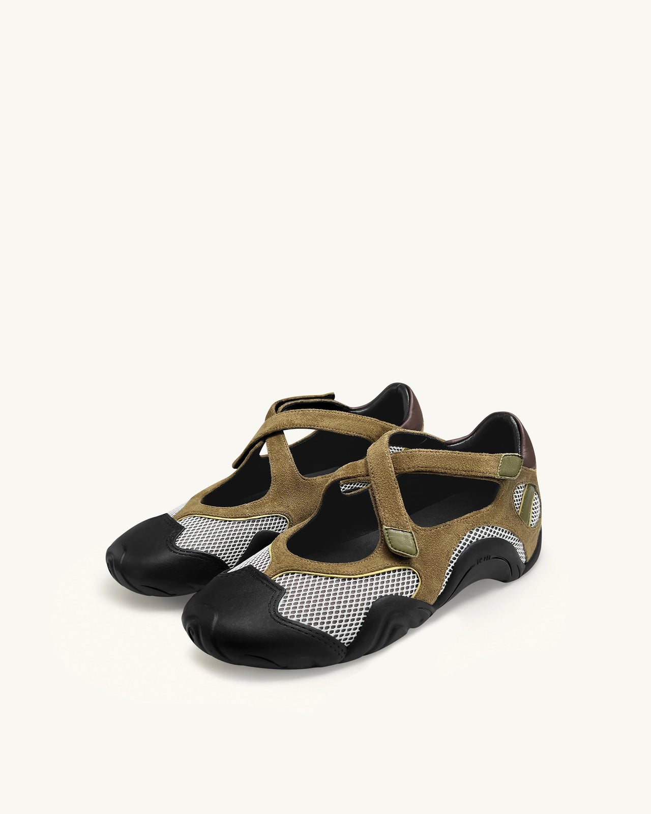 Caitlin Mesh Cut-out Sneakers - Braun