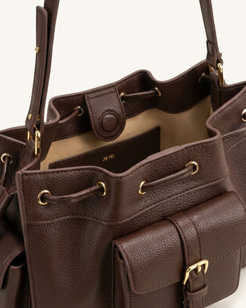 Harper Schultertasche mit Kordelzug - Braun