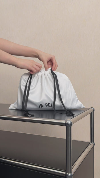 Carmen Handtasche mit Henkel – Schwarz