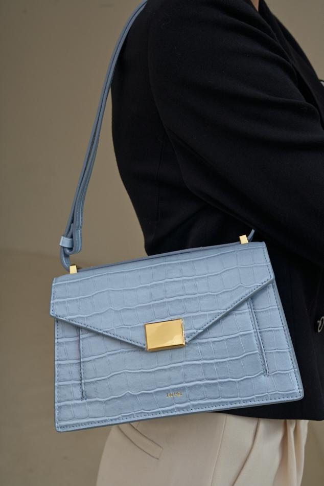 Lilian Tasche - Krokodilprägung in Eisblau