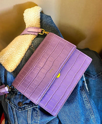 Mini-Klappentasche - Krokodilprägung in Lila