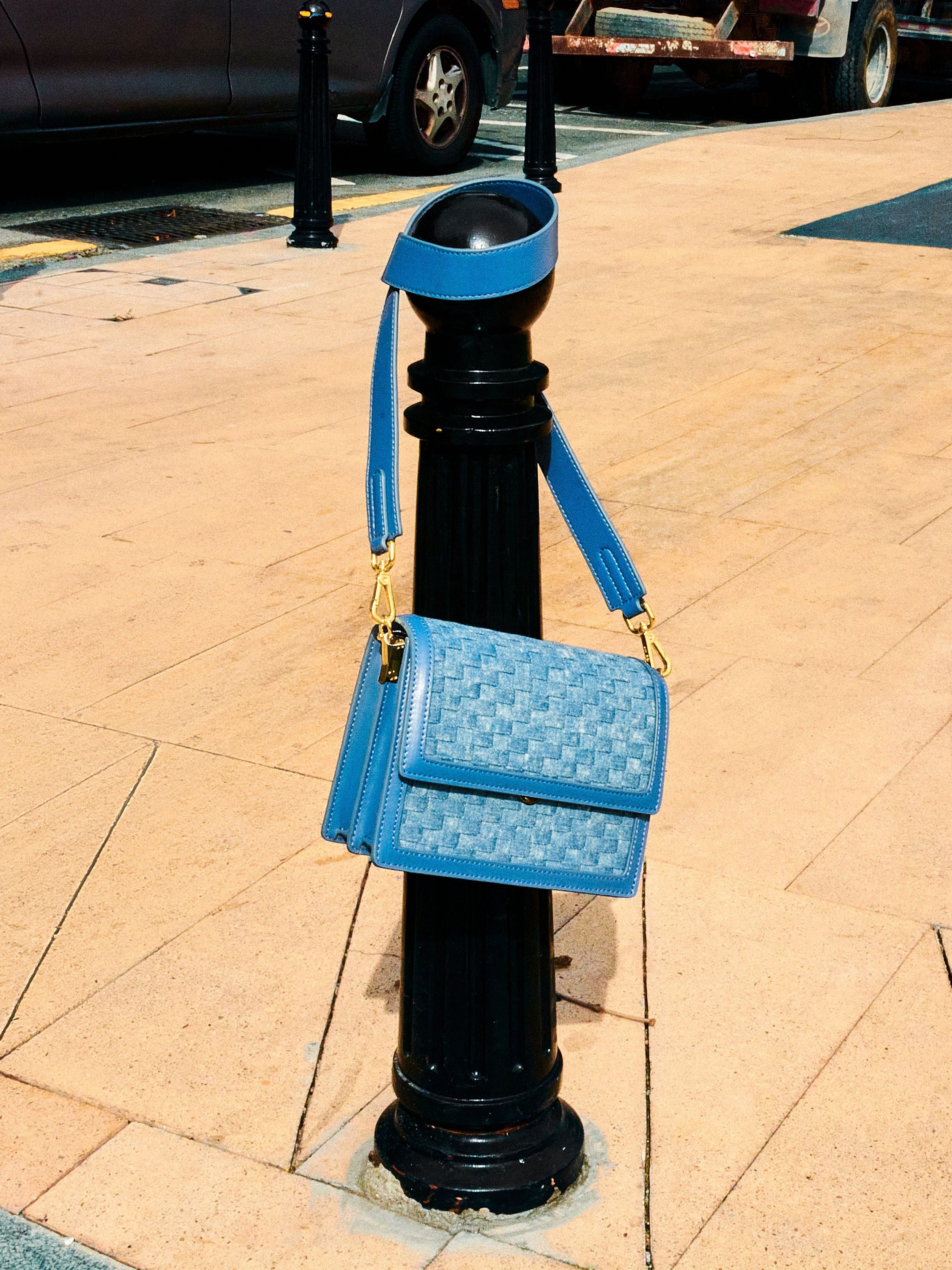 Mini-Klappentasche - Blaues Denim-Gewebe