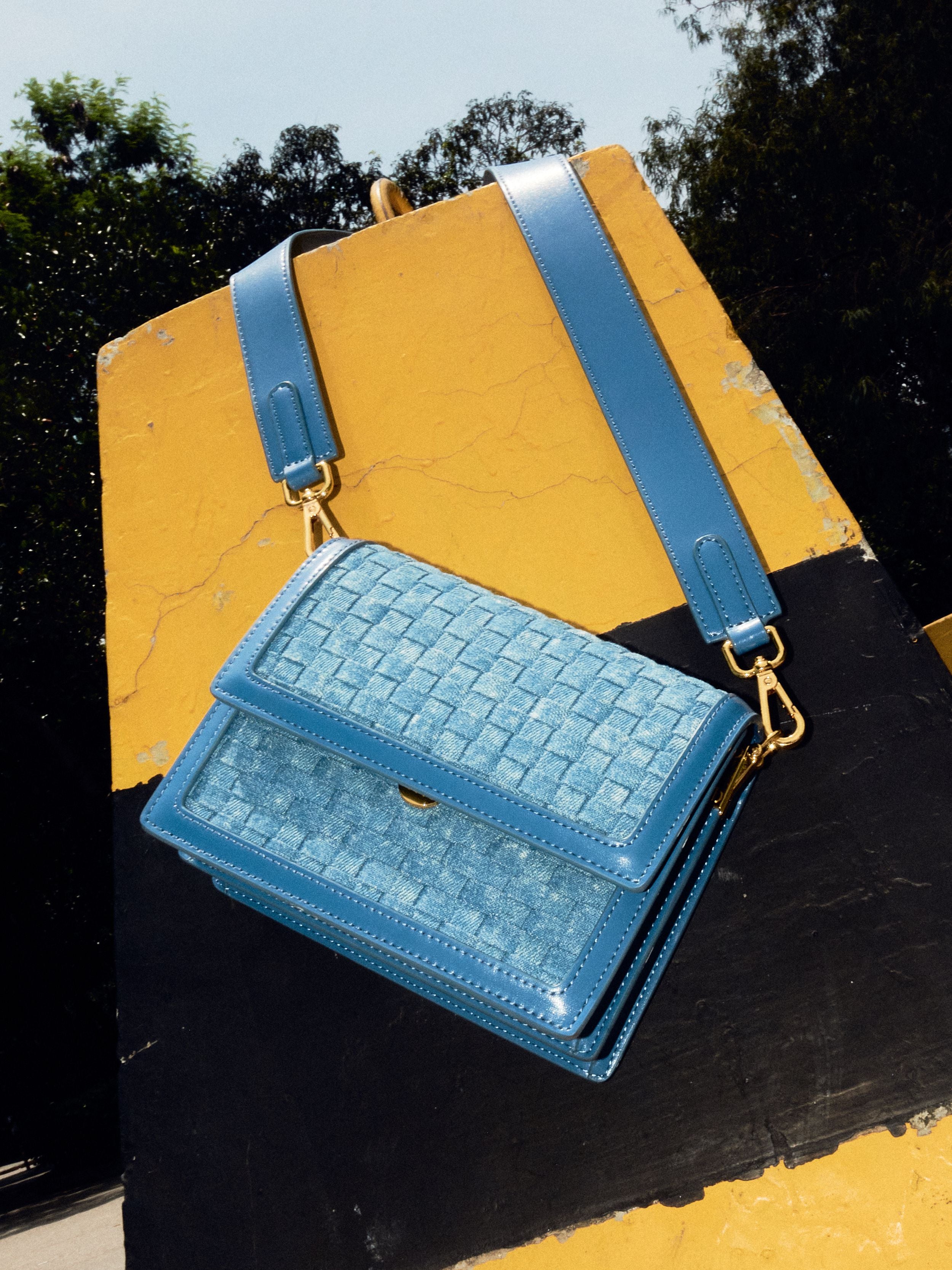 Mini-Klappentasche - Blaues Denim-Gewebe