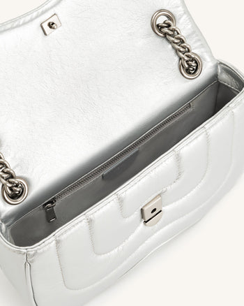 Tina Metallic Gesteppte Ketten-Crossbody-Tasche - Silber